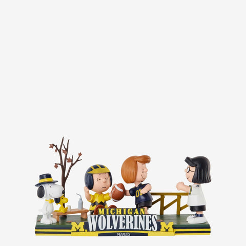 Peanuts Gang Michigan Wolverines 2023 College Football Field Mini Bobble Scene Bobblehead NCAA